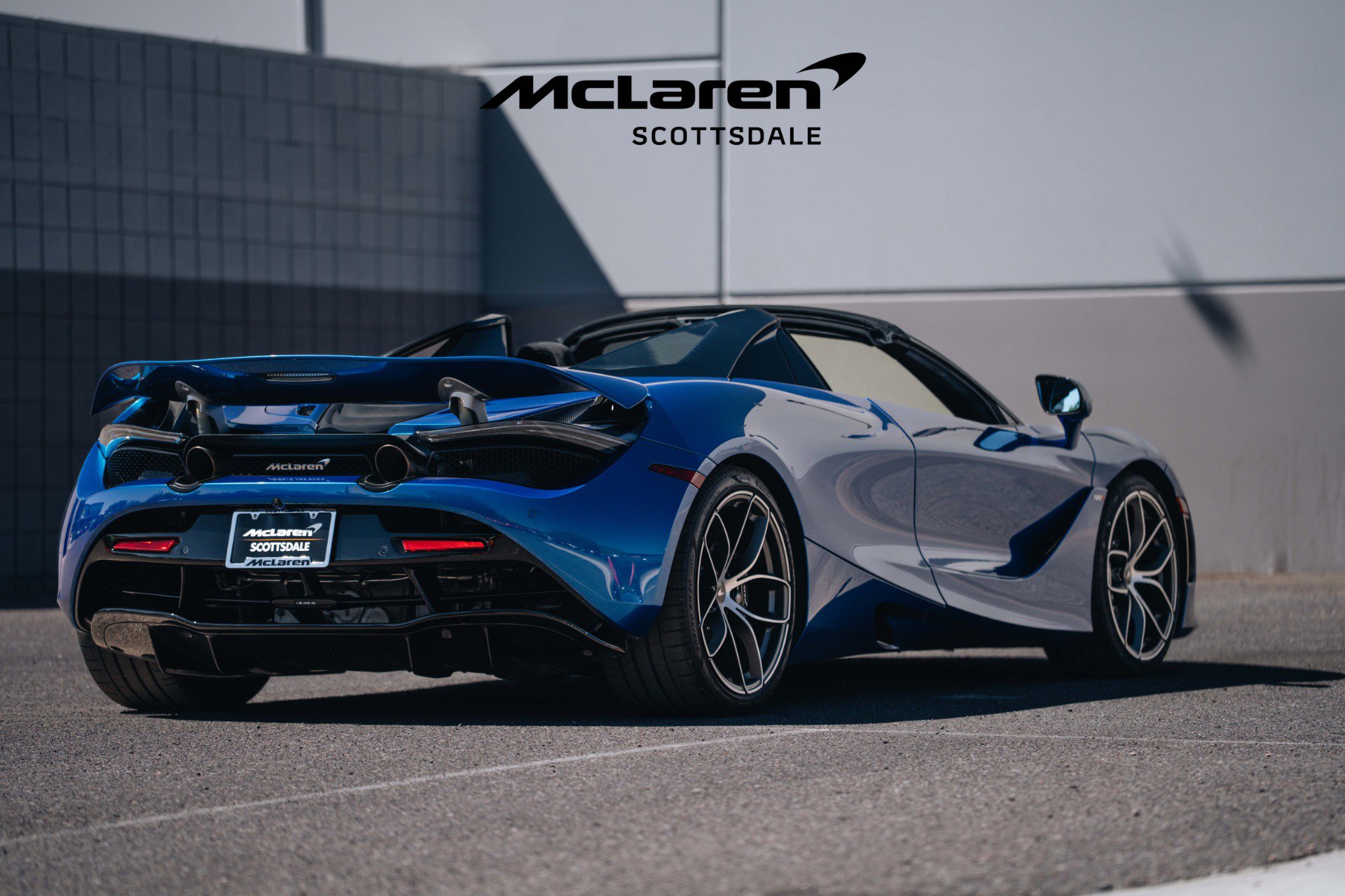Used 2022 McLaren 720S Luxury photo 9