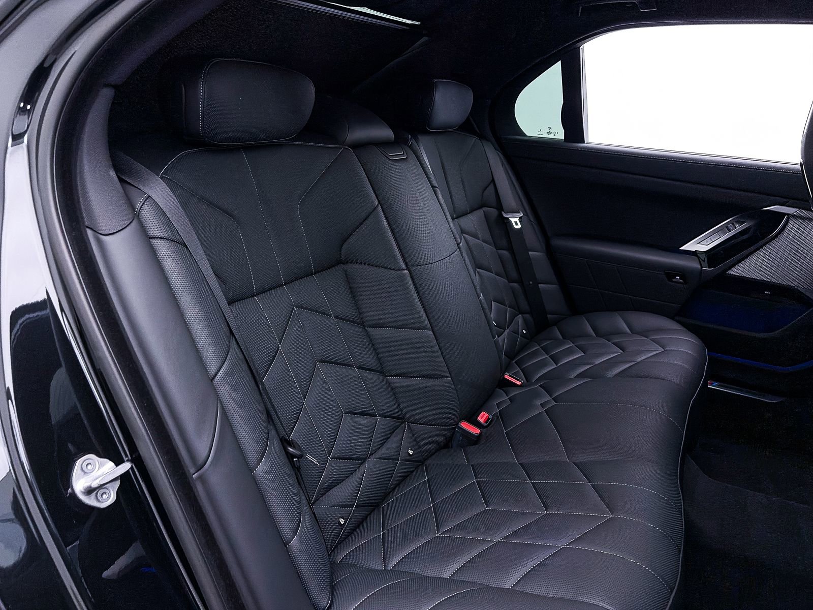 2023 BMW 760i xDrive