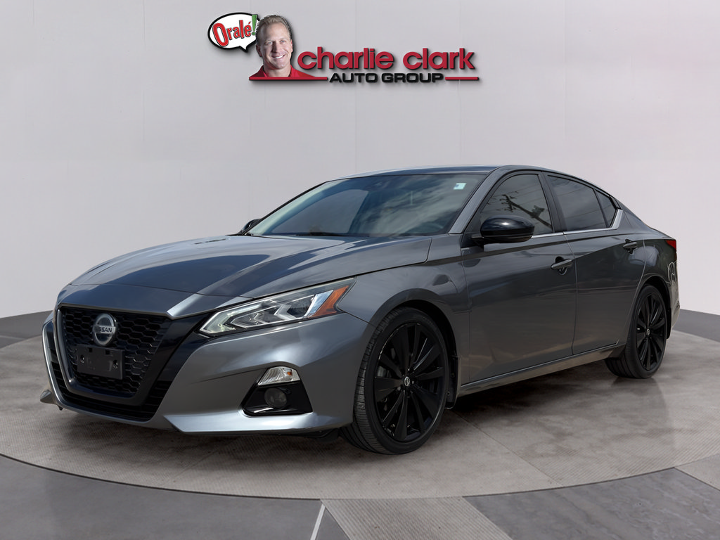 Used 2022 Nissan Altima 2.5 SR w/ Midnight Edition Package