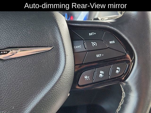 2021 Chrysler Pacifica Touring-L