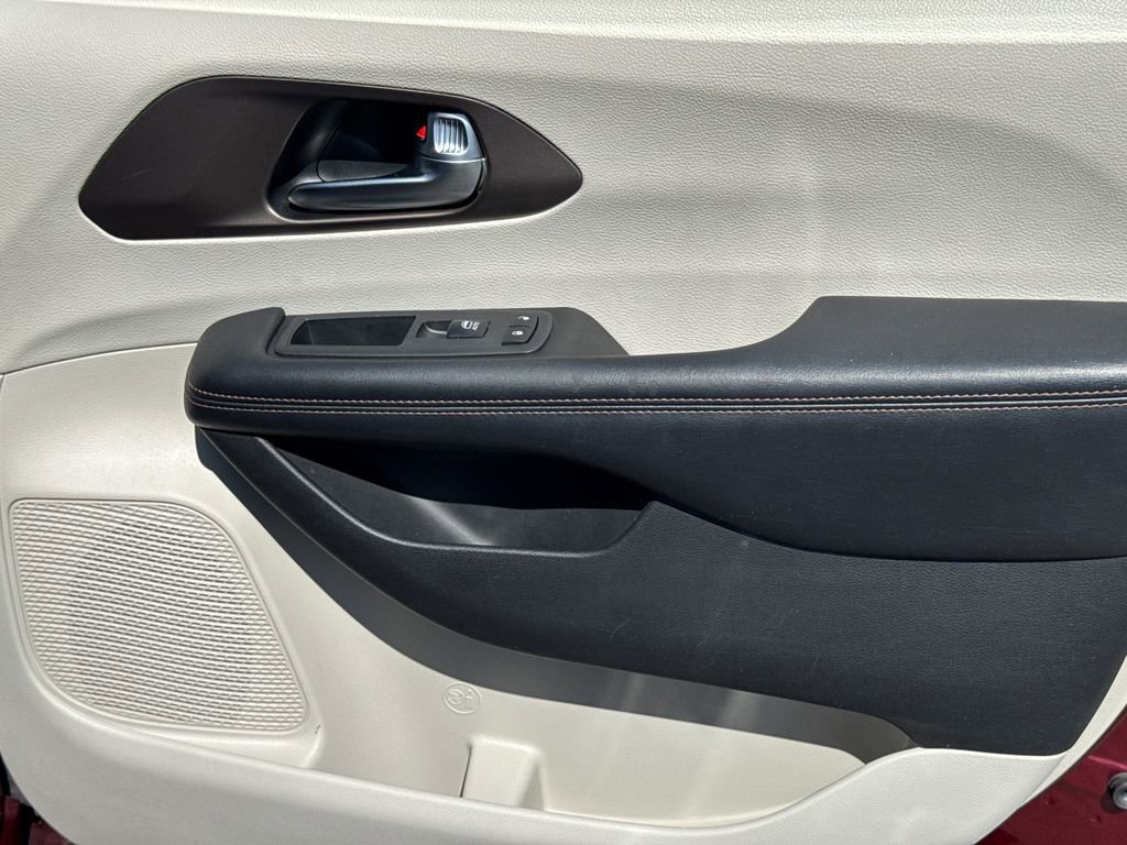 2019 Chrysler Pacifica Touring-L