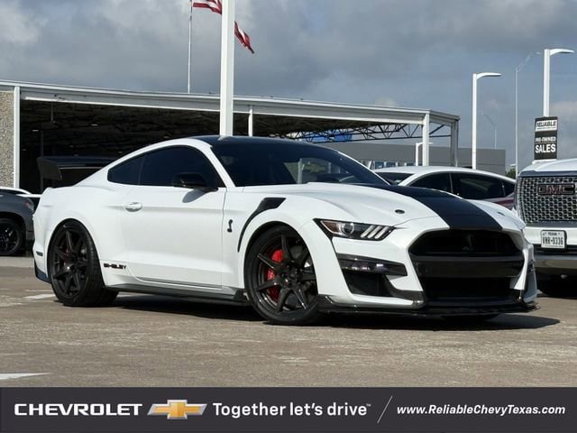 Used 2020 Ford Mustang Shelby GT500 w/ Carbon Fiber Track Pack