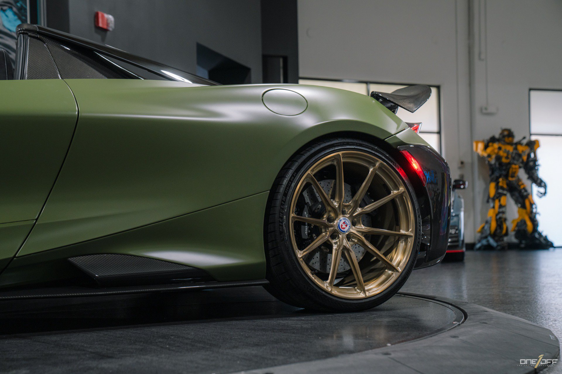 Used 2022 McLaren 765LT photo 13
