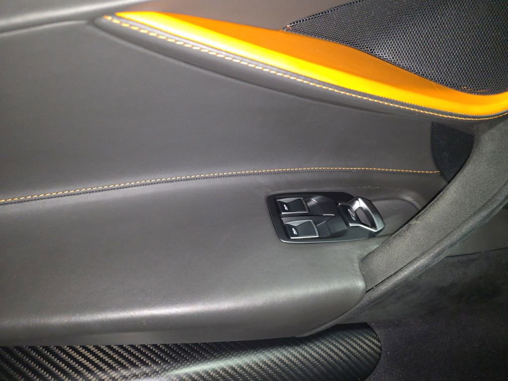 Used 2018 McLaren 720S Performance photo 30