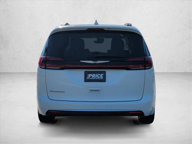 2022 Chrysler Pacifica Touring-L