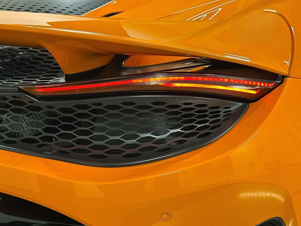 Used 2025 McLaren 750S Spider photo 28