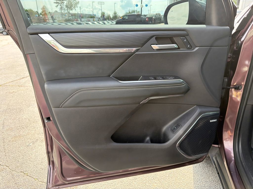 2024 GMC Acadia Elevation