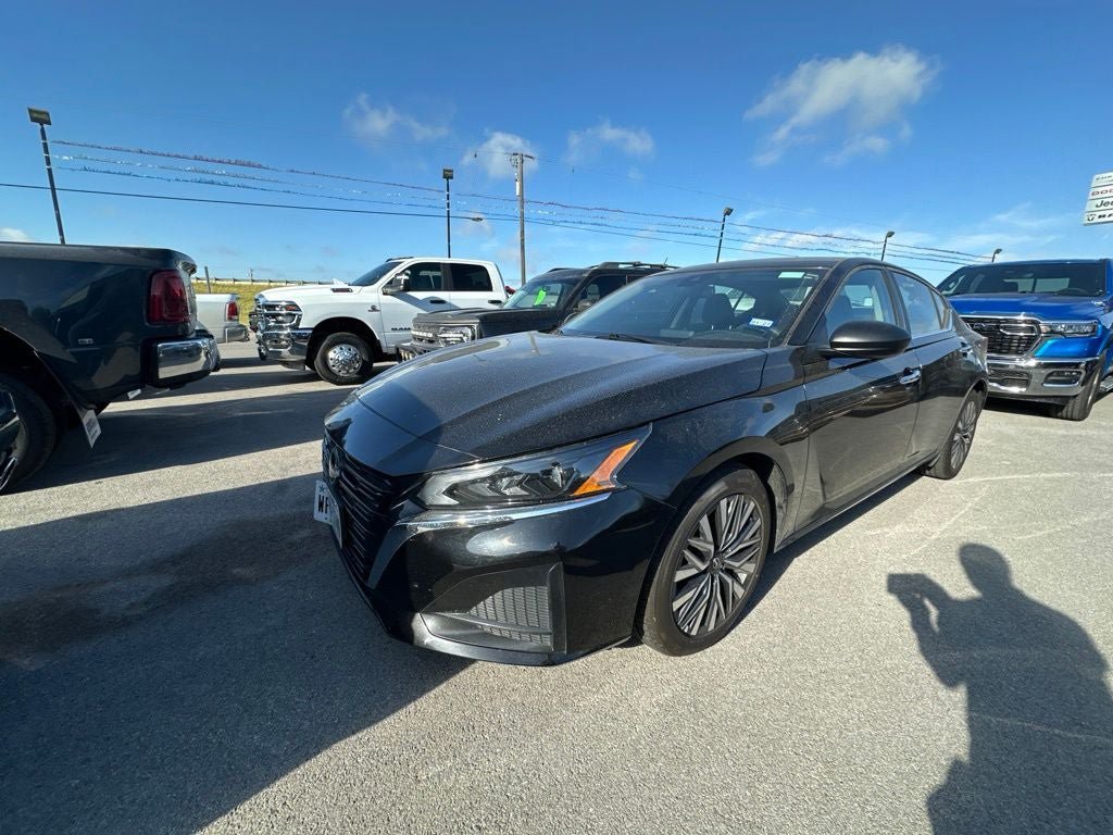 Used 2025 Nissan Altima 2.5 SV