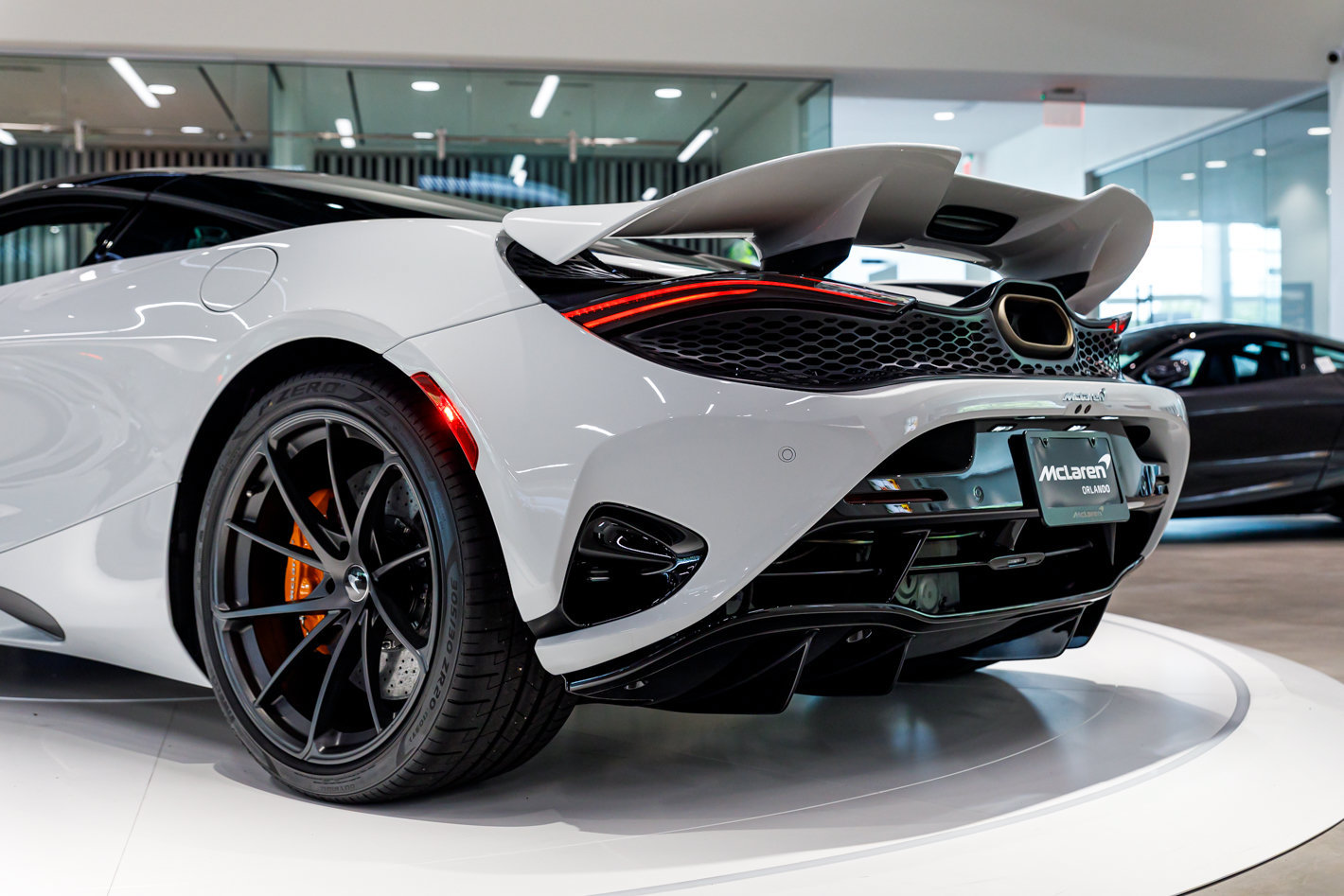 Used 2027 McLaren 750S photo 44