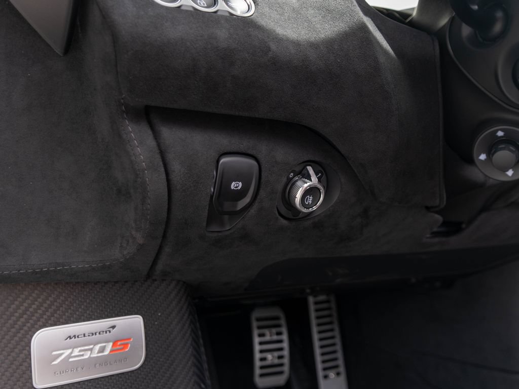 New 2026 McLaren 750S Spider photo 24