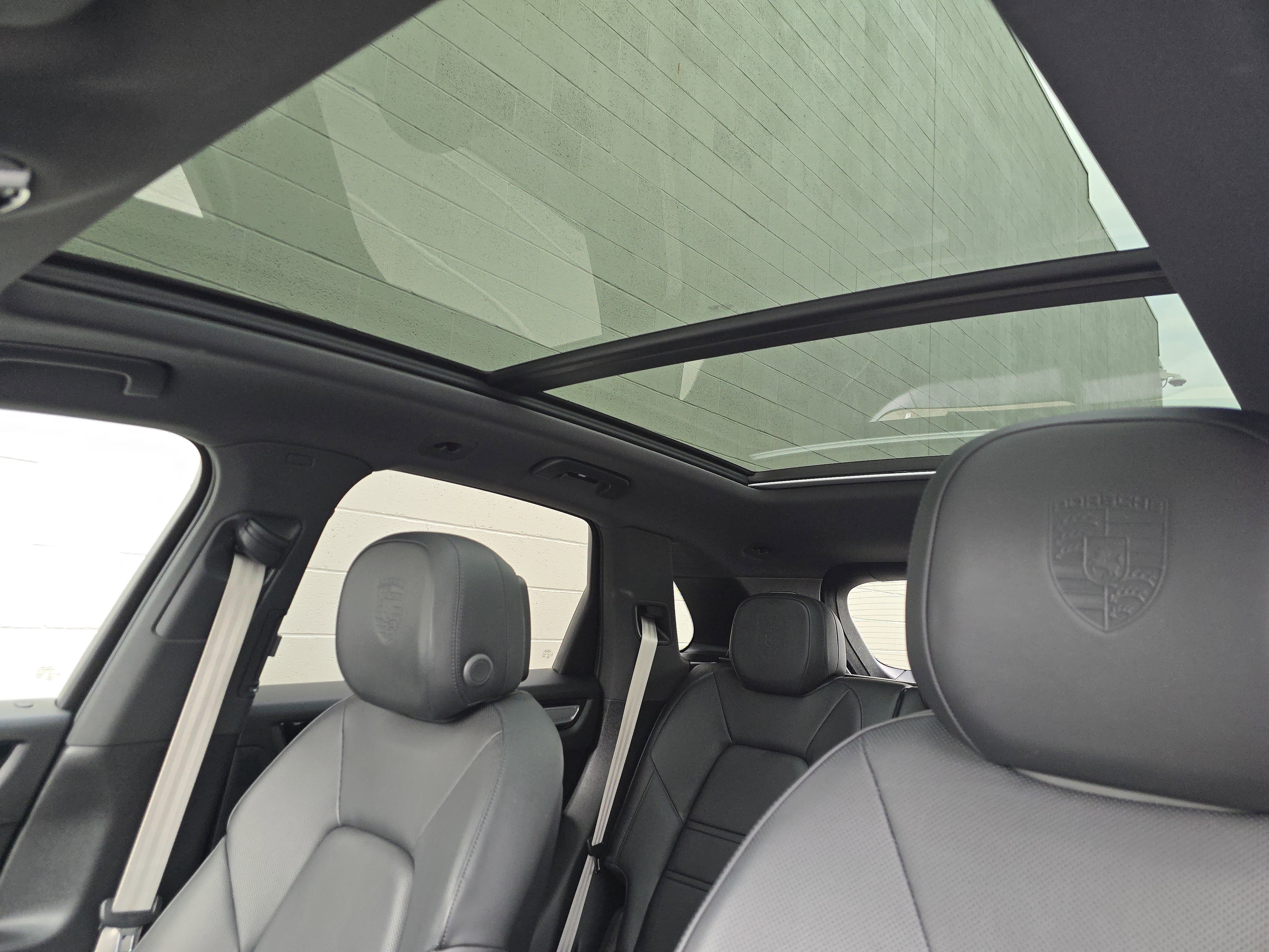 2023 Porsche Cayenne S Platinum