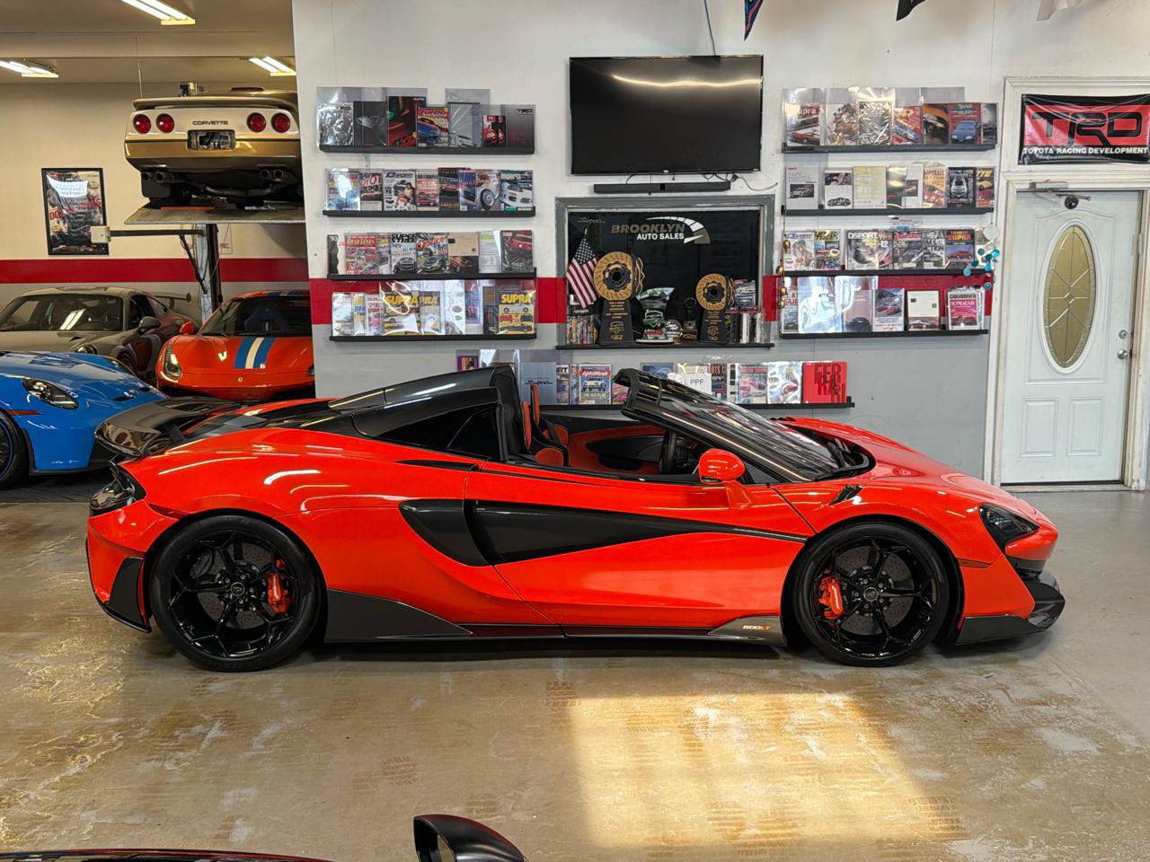 Used 2020 McLaren 600LT Spider photo 5