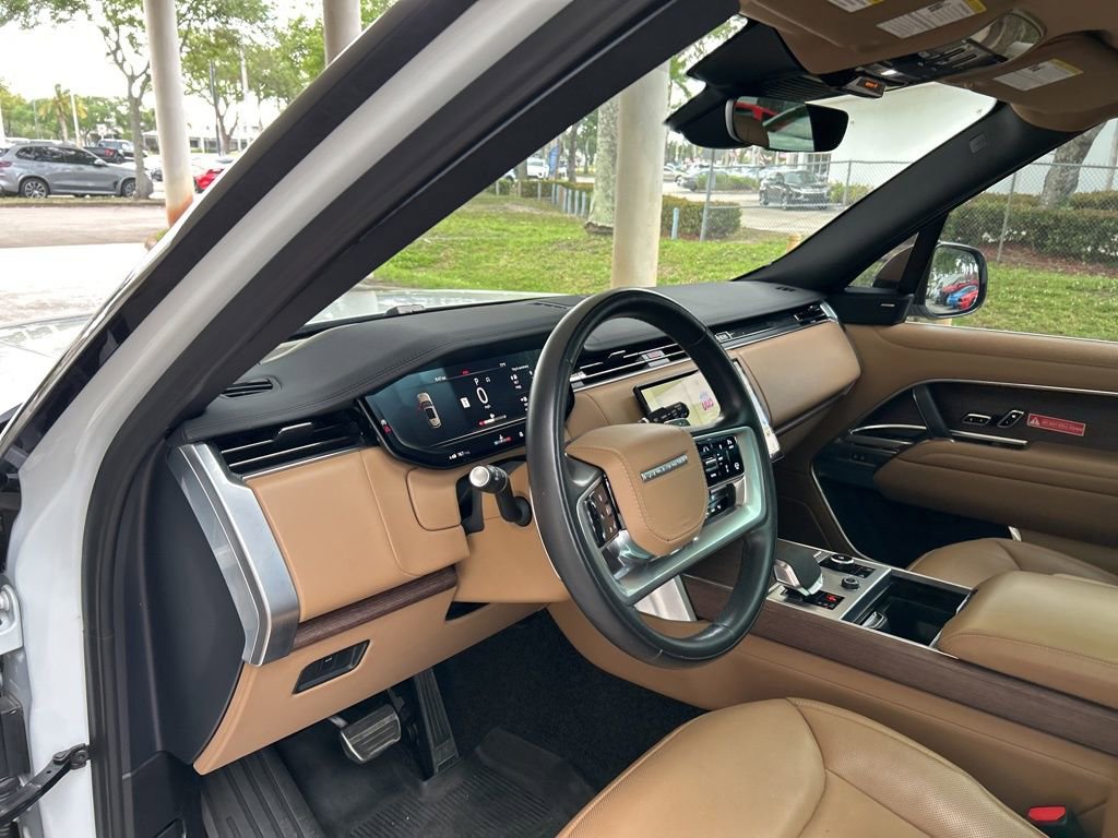 2023 Land Rover Range Rover SE