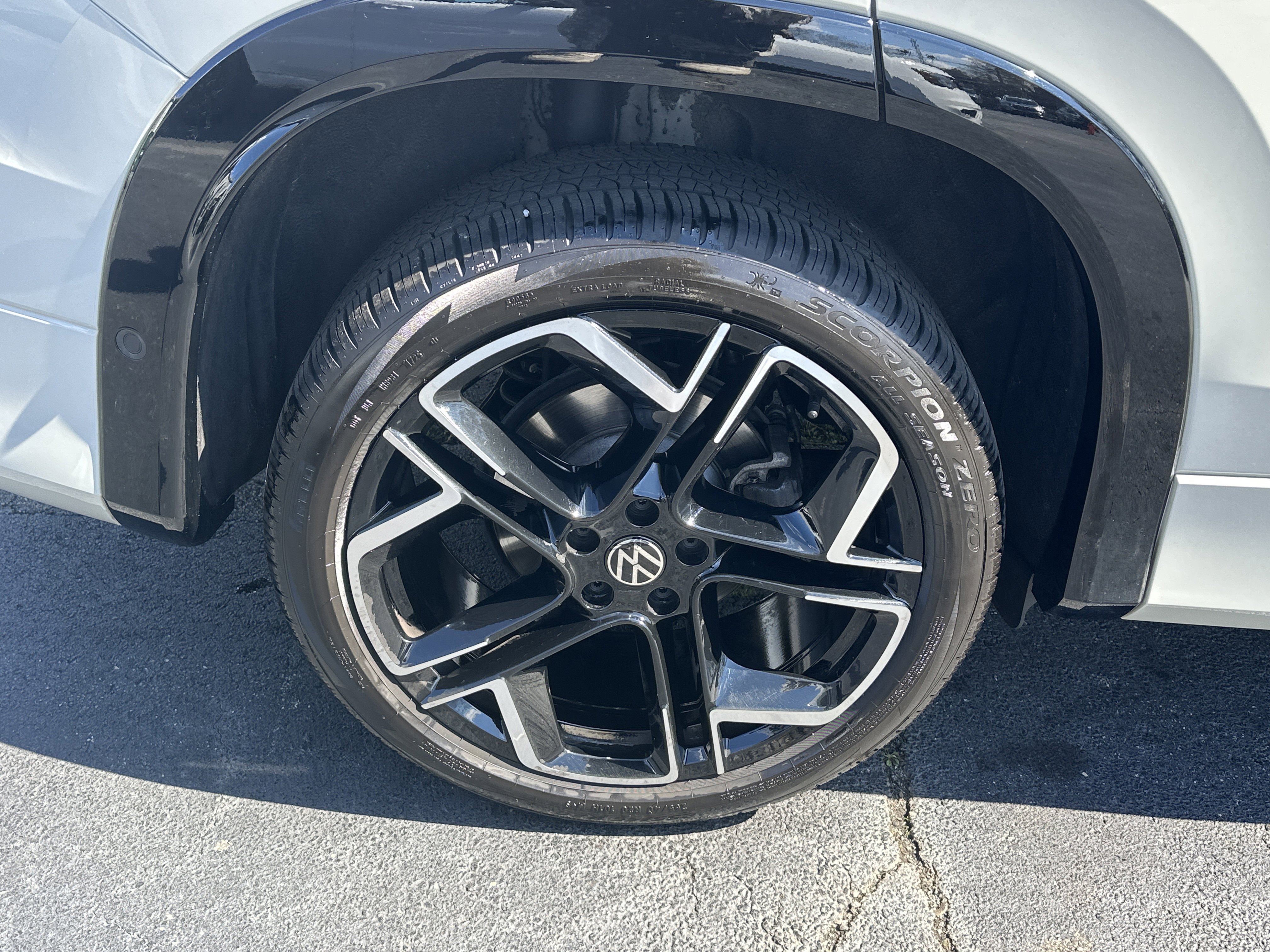 2025 Volkswagen Tiguan SEL R-Line