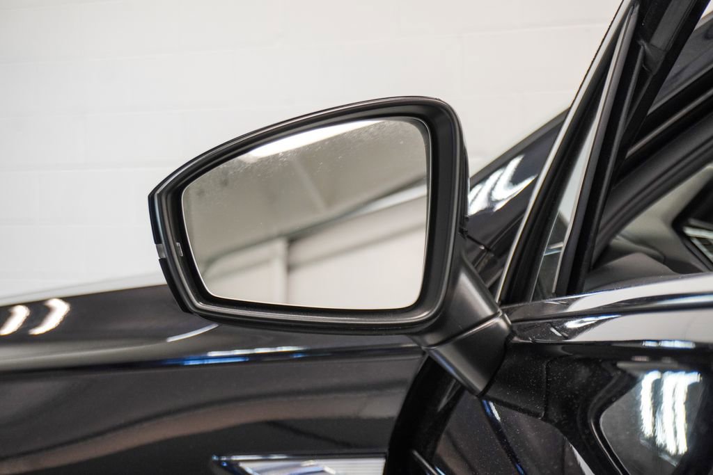 2022 Volkswagen Tiguan SEL R-Line