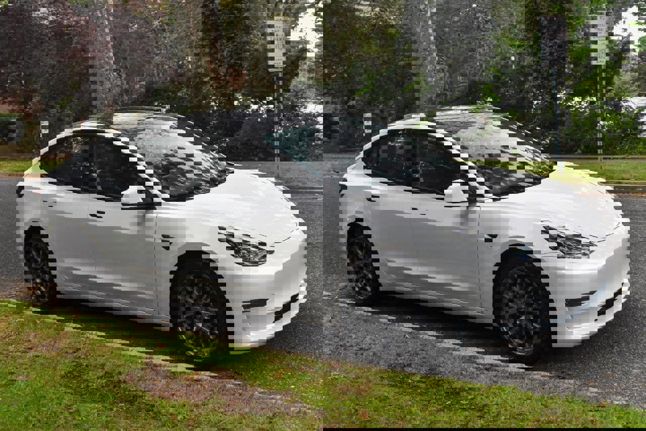 2023 Tesla Model 3 Standard Range