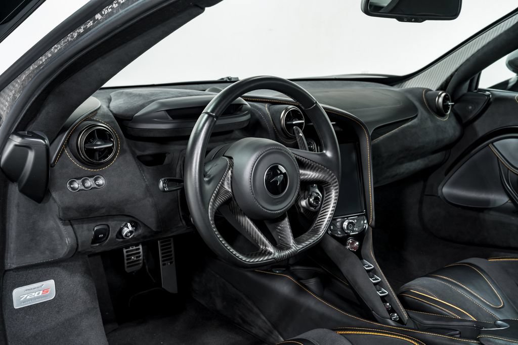 Used 2020 McLaren 720S Performance photo 11