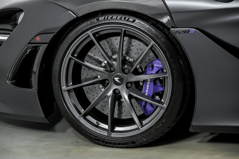 Used 2019 McLaren 720S photo 11