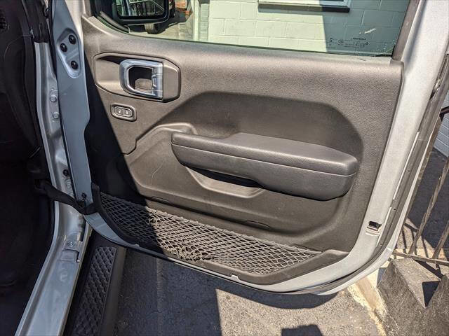 2023 Jeep Gladiator Sport