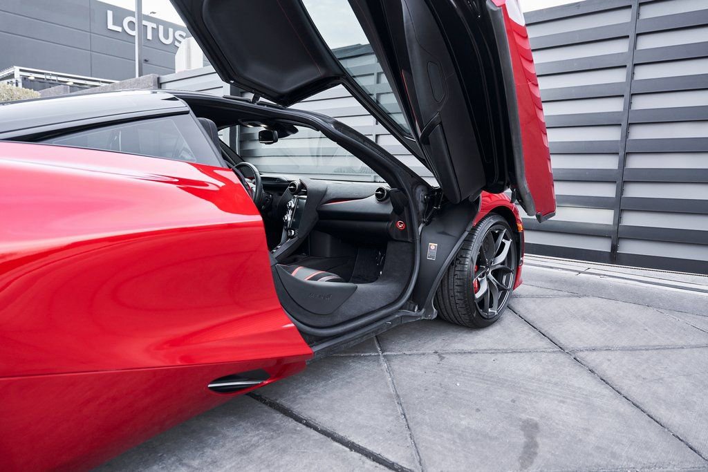 Used 2021 McLaren 720S Performance photo 34