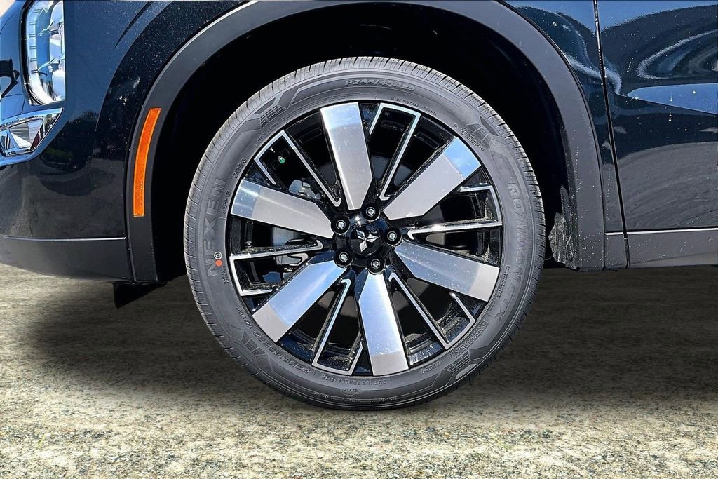 2026 Mitsubishi Outlander FWD