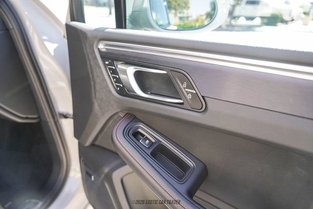 2025 Porsche Macan GTS