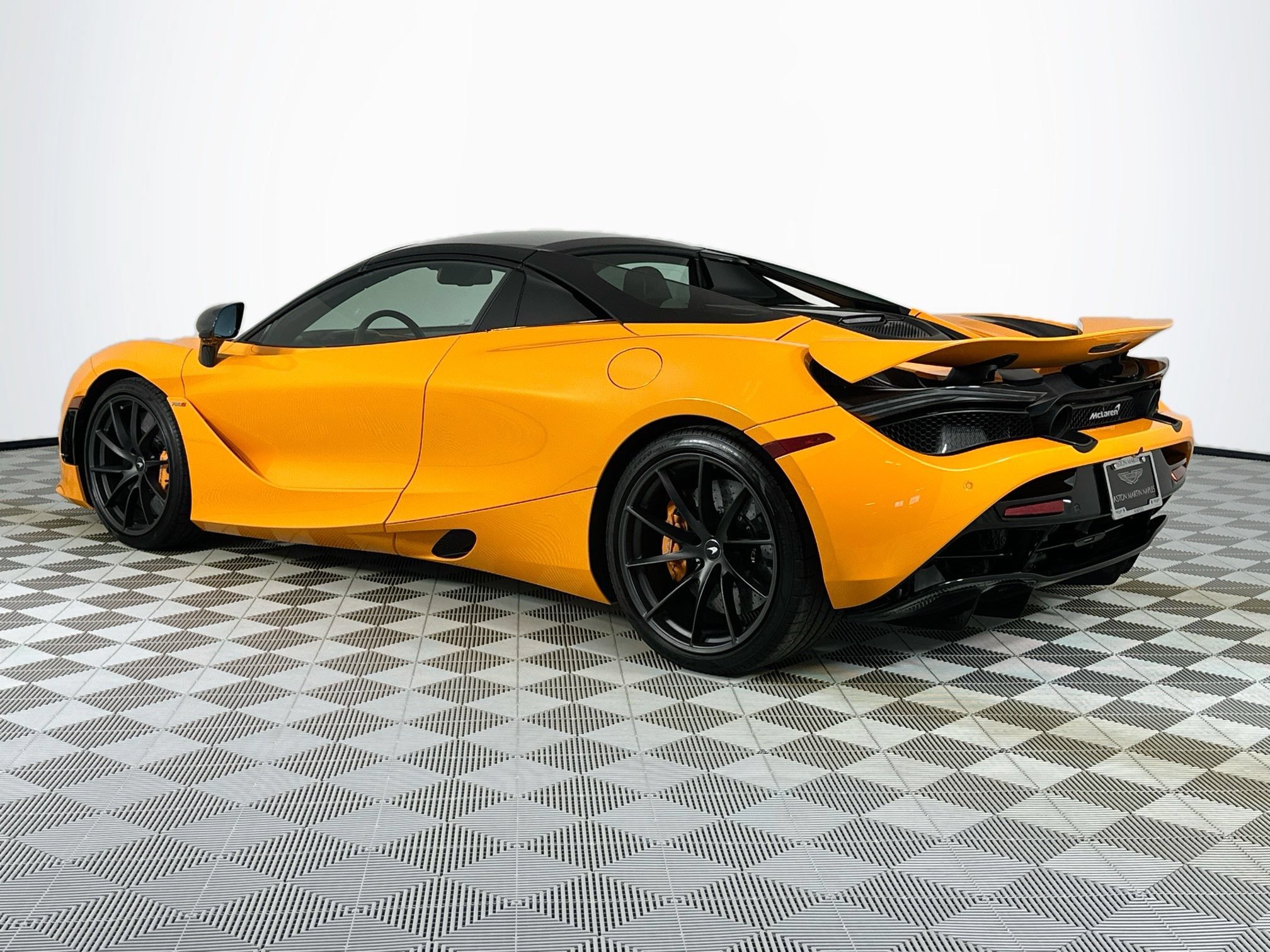 Used 2022 McLaren 720S Performance photo 29