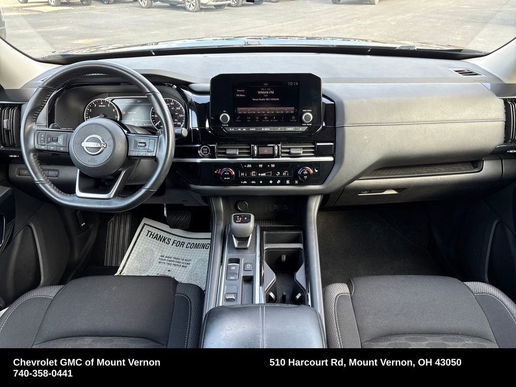 2023 Nissan Pathfinder SV