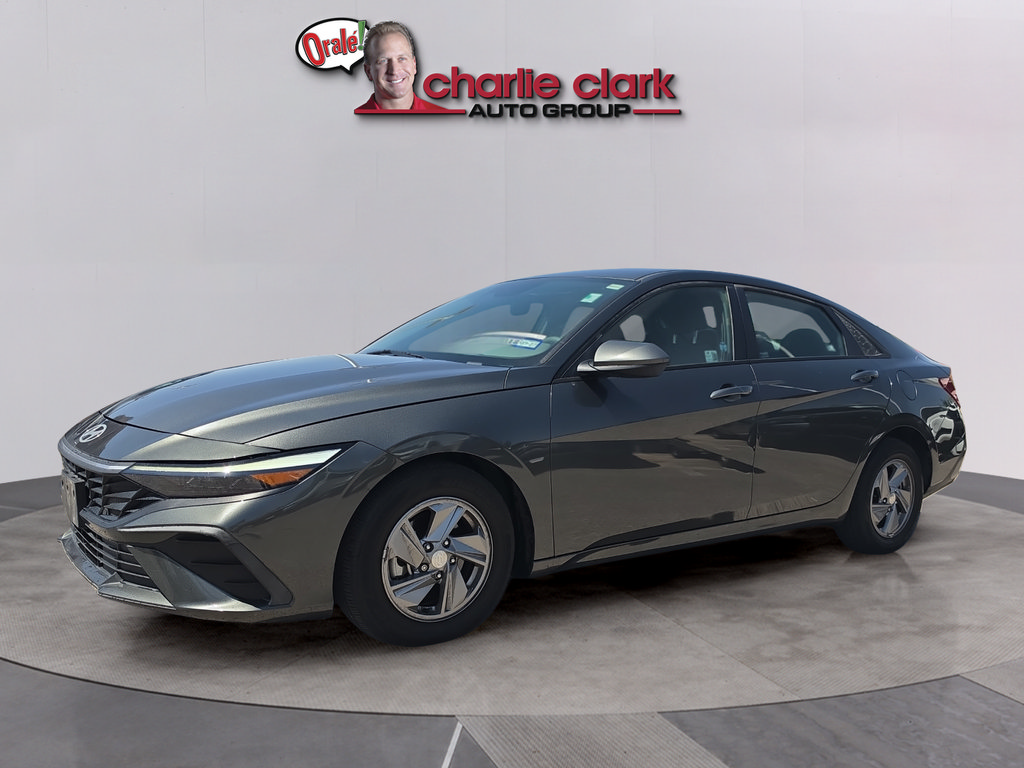 Used 2024 Hyundai Elantra SE
