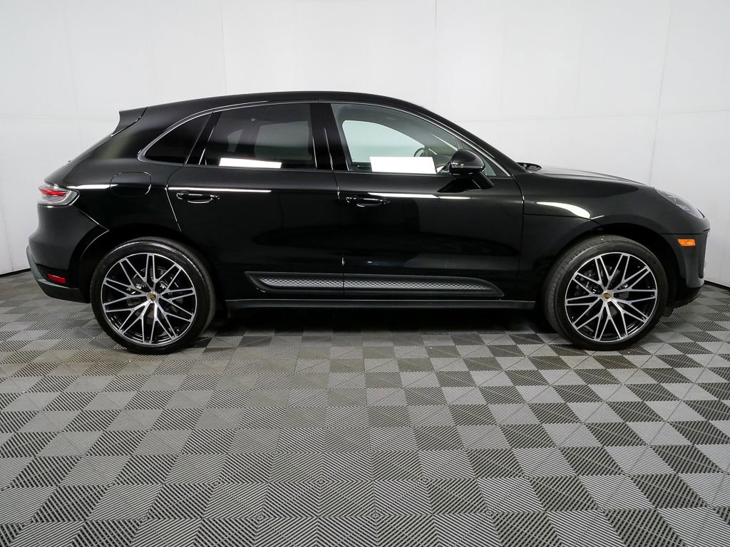 2023 Porsche Macan Turbo