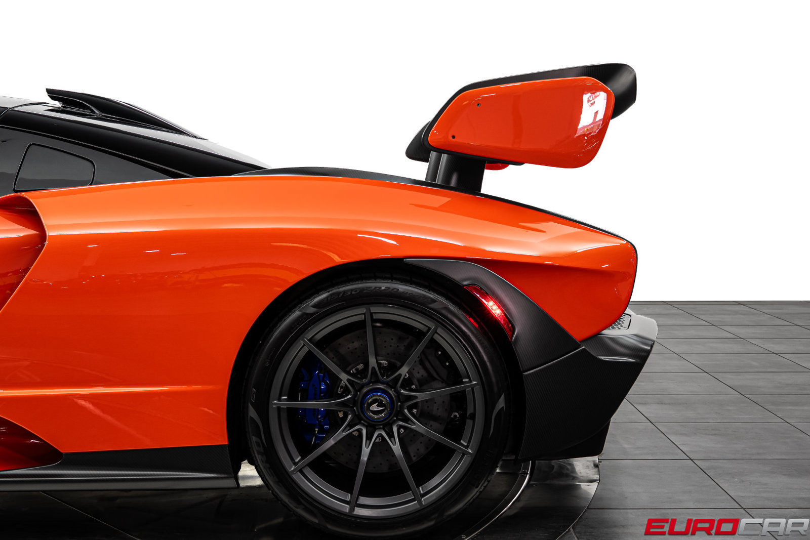 Used 2019 McLaren Senna photo 31