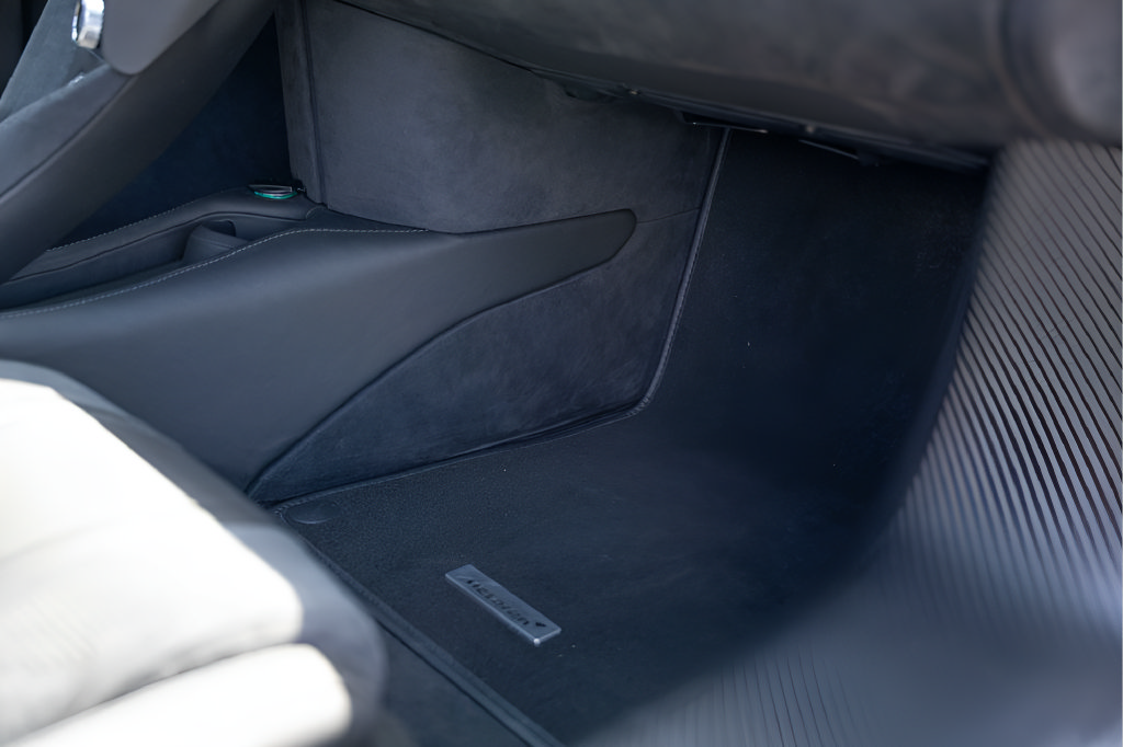 Used 2019 McLaren 720S photo 44