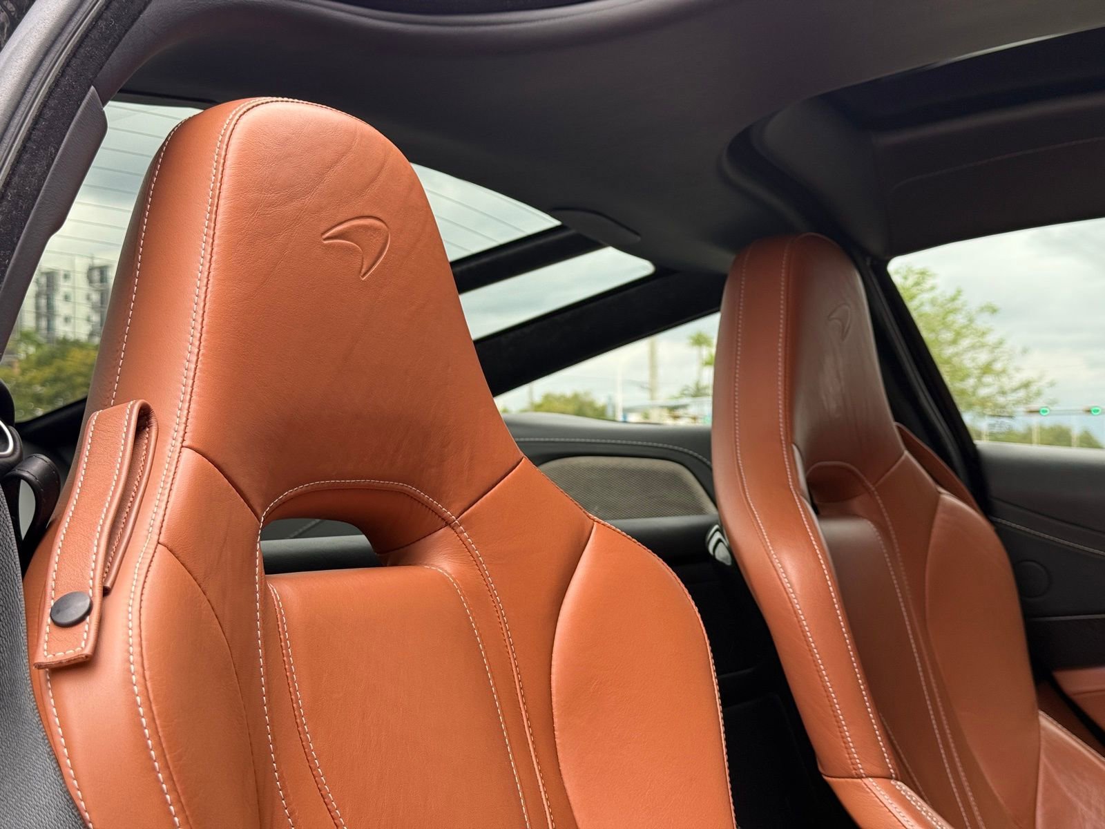 Used 2018 McLaren 720S Performance photo 21