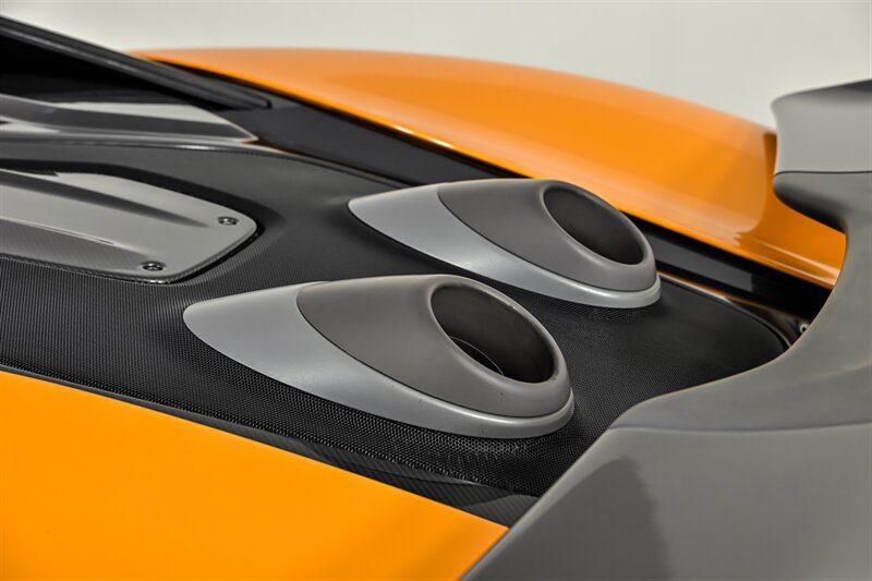 Used 2019 McLaren 600LT photo 20