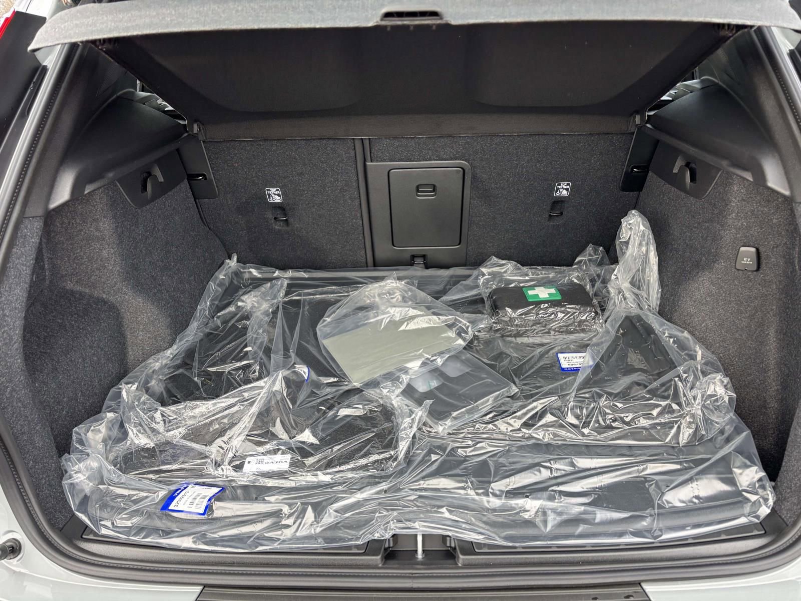 2026 Volvo Xc40 B5 Ultra