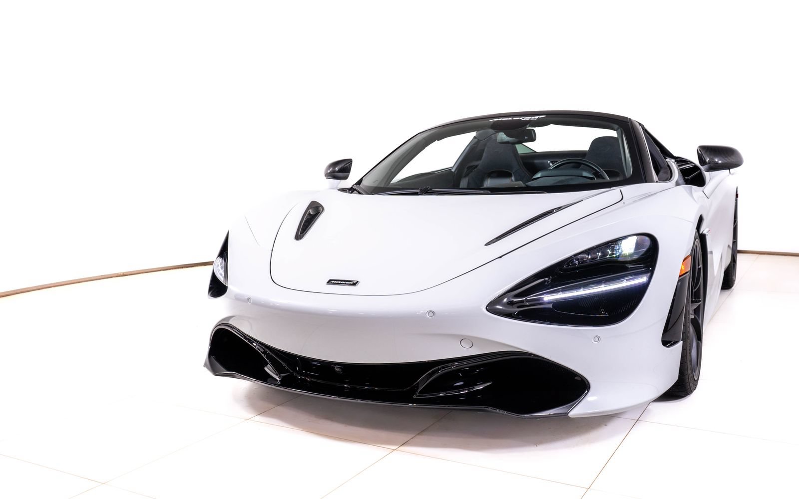 Used 2021 McLaren 720S Performance photo 12