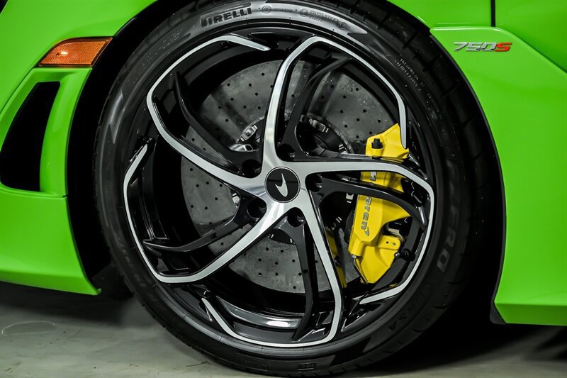 Used 2024 McLaren 750S Spider photo 9