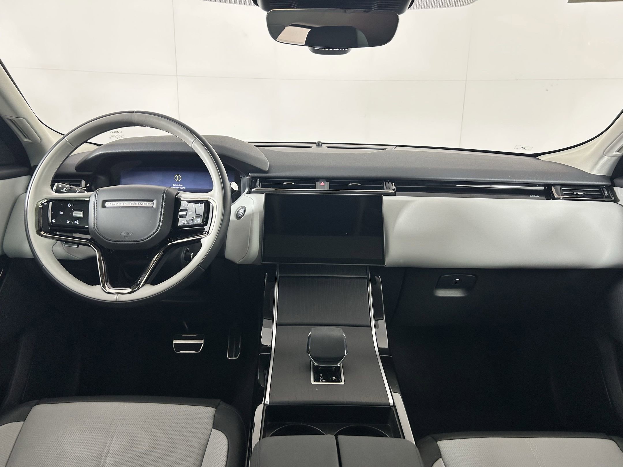 2025 Land Rover Range Rover Velar Dynamic SE