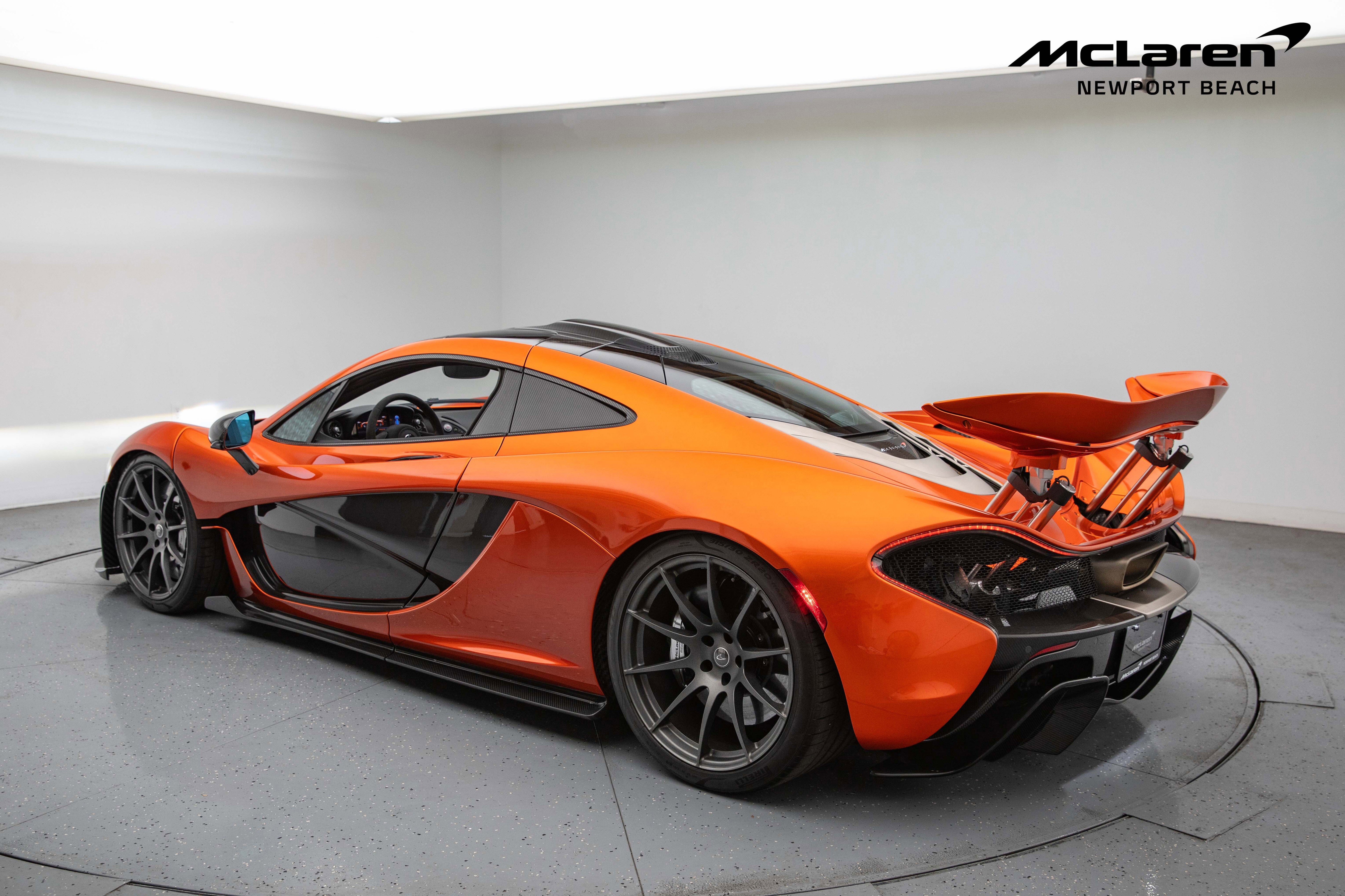 Used 2015 McLaren P1 photo 17