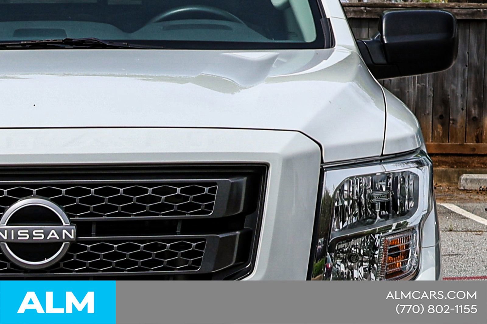 2023 Nissan Titan SV