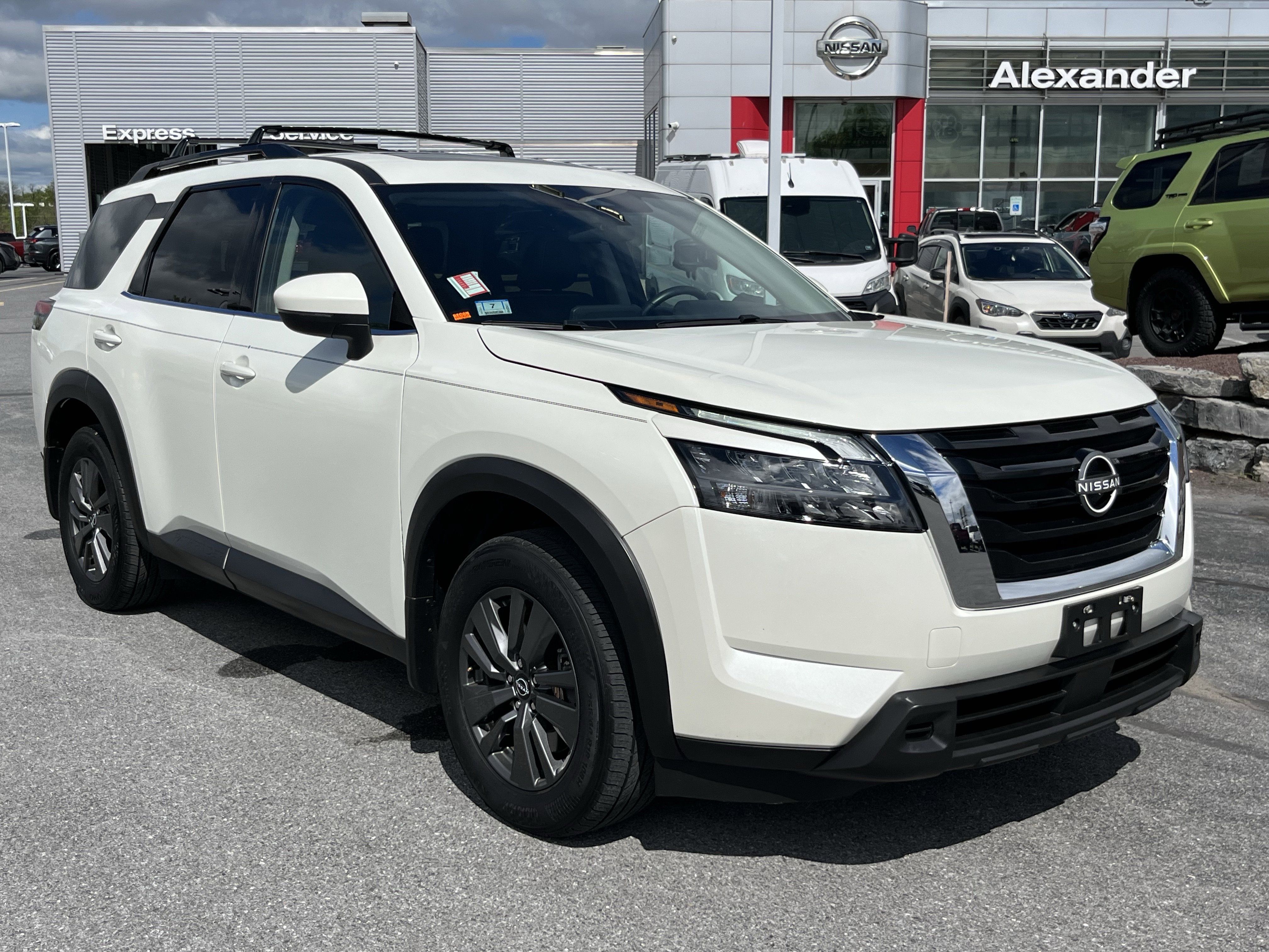 Used 2023 Nissan Pathfinder SV w/ SV Premium Package
