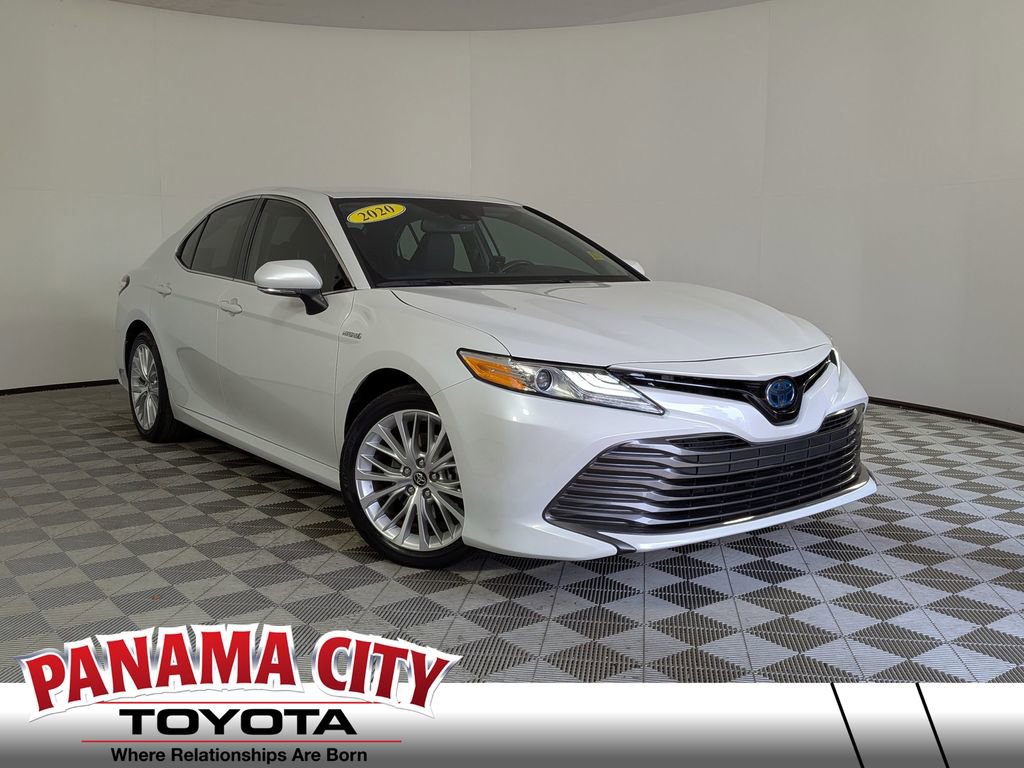 Used 2020 Toyota Camry XLE