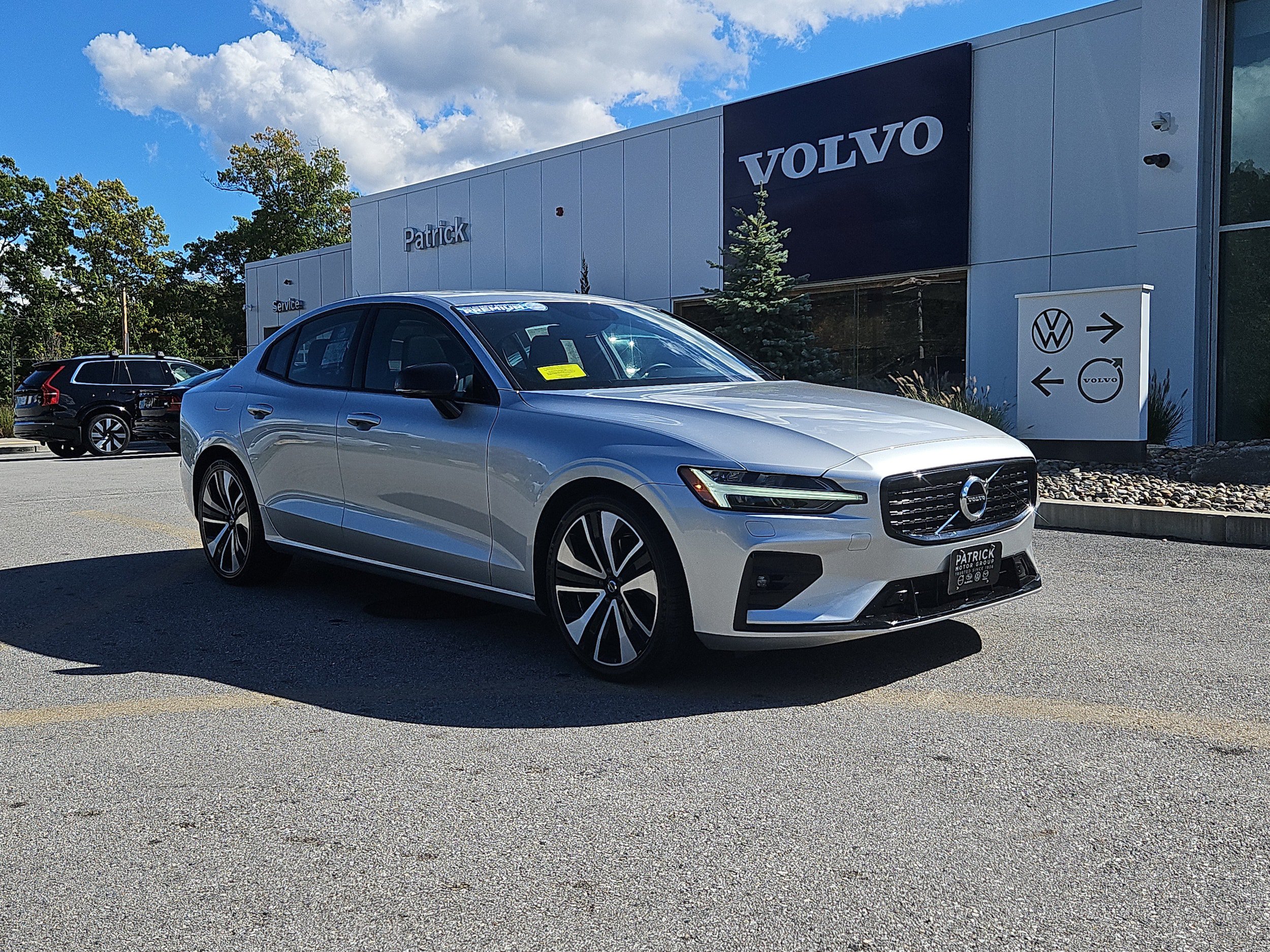 Used 2022 Volvo S60 B5 Momentum w/ Premium Package