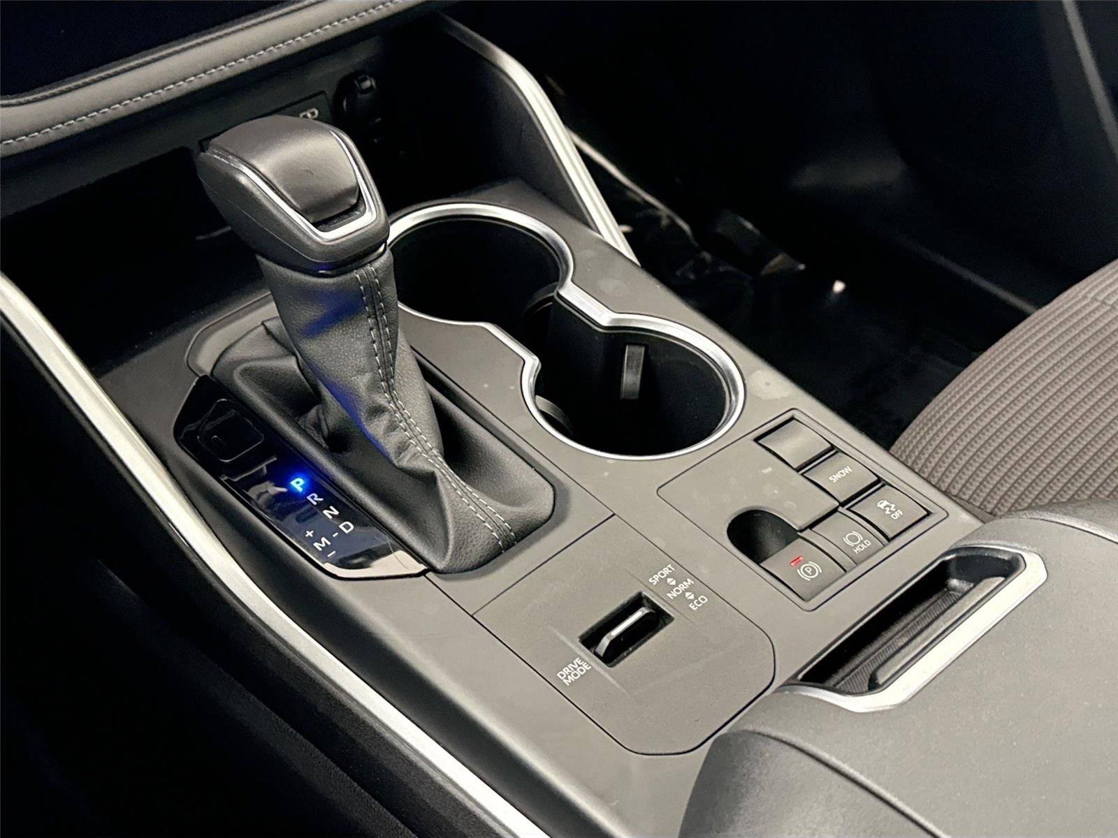 2025 Toyota Highlander LE