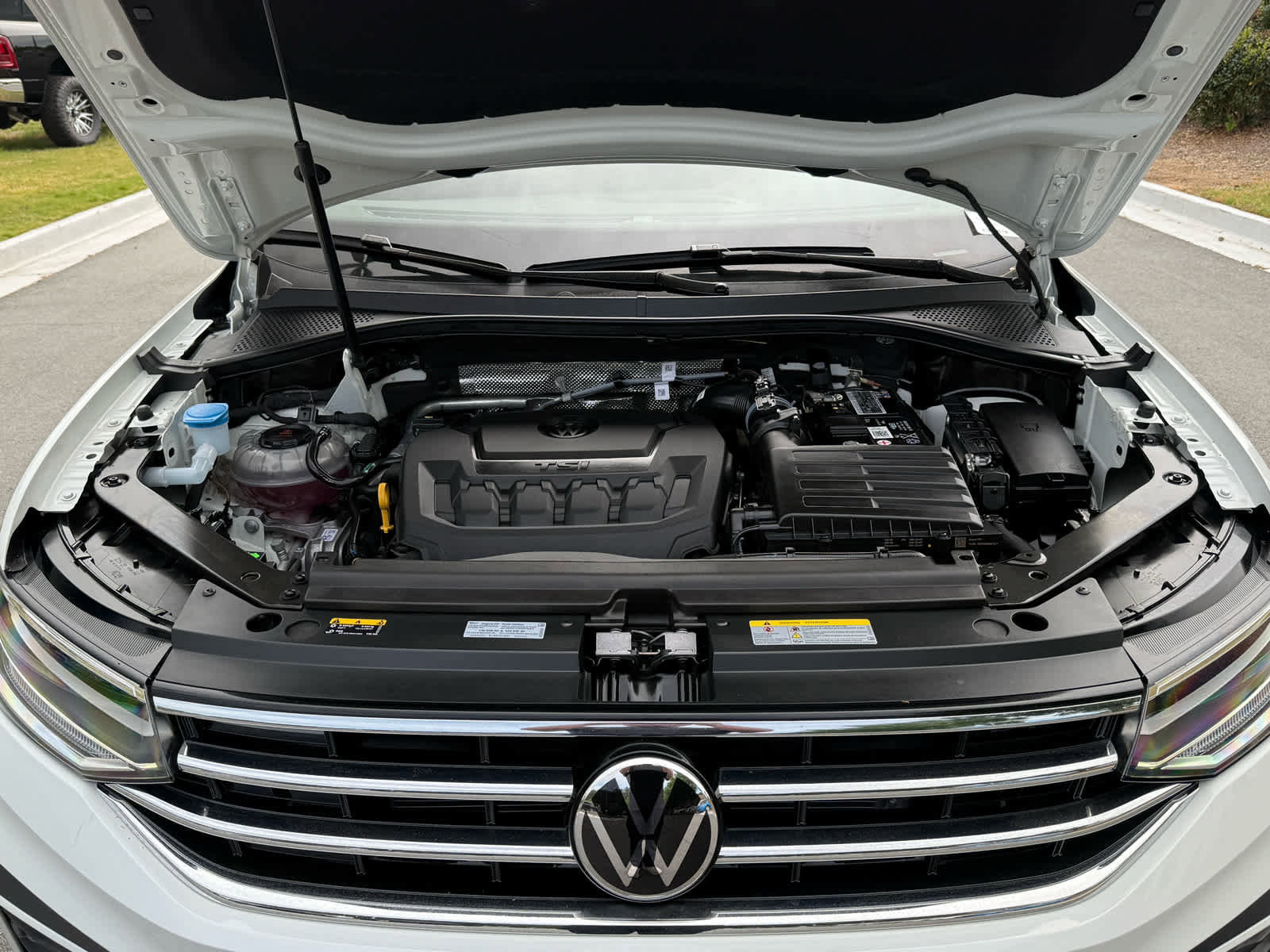 2023 Volkswagen Tiguan SE