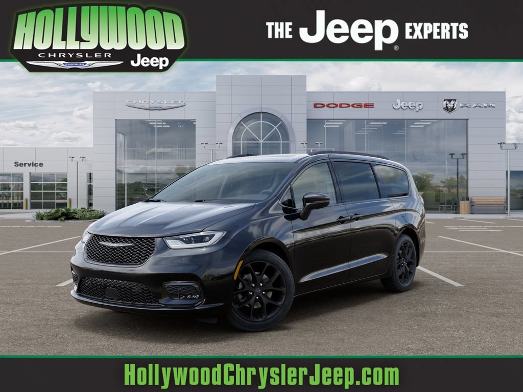 New 2026 Chrysler Pacifica Limited w/ S Appearance Package