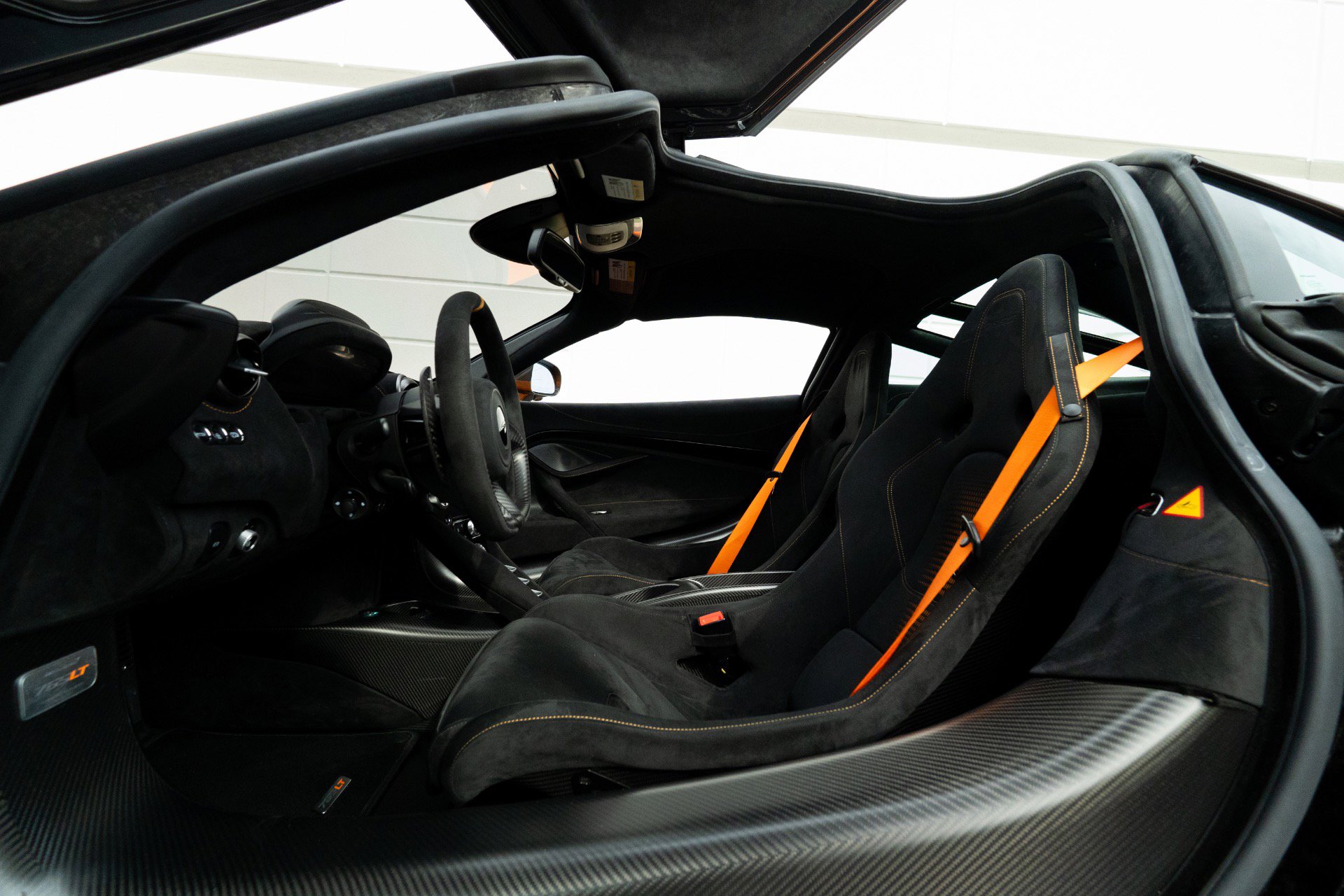 Used 2021 McLaren 765LT photo 8