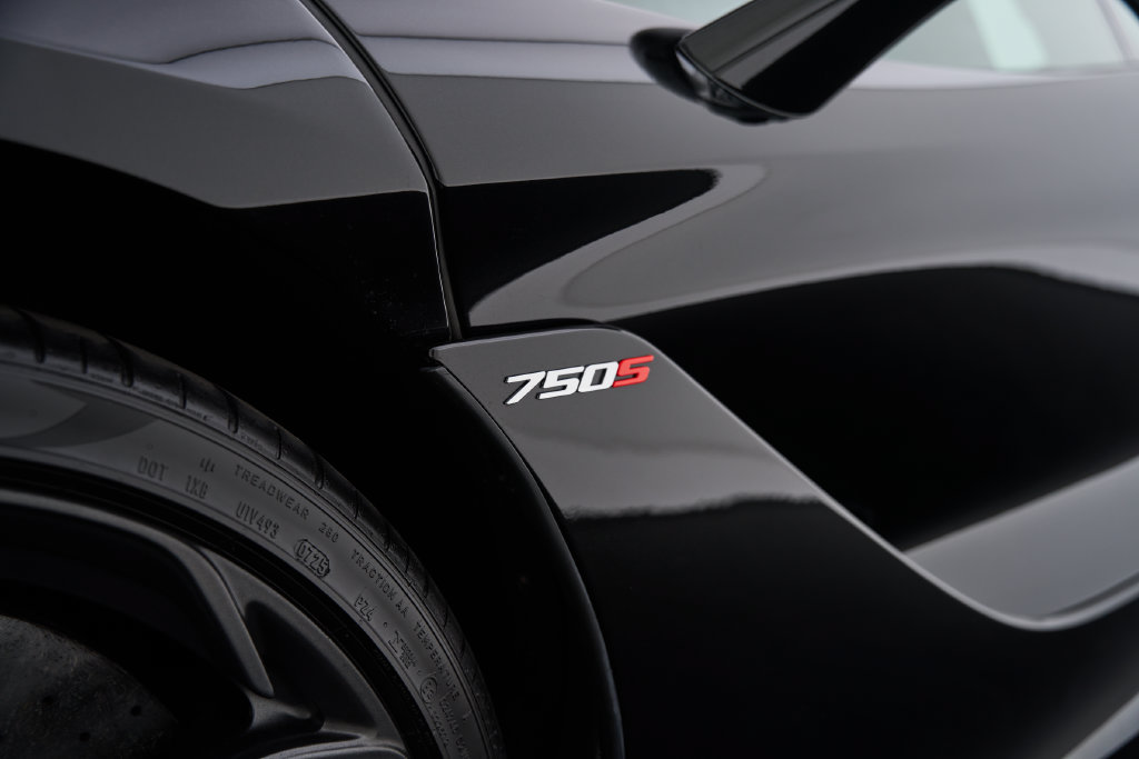 Used 2025 McLaren 750S photo 32