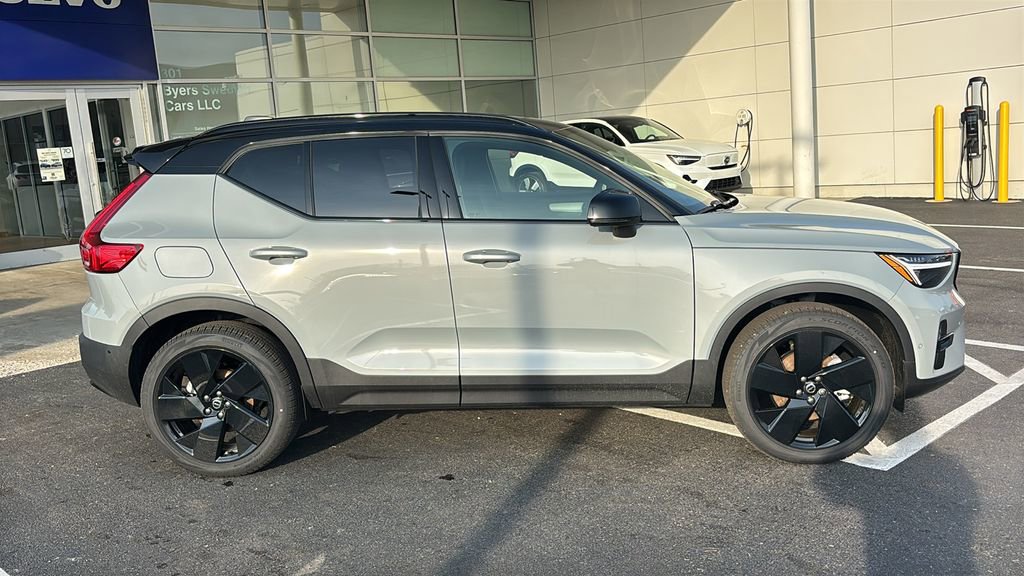 2026 Volvo Xc40 B5 Ultra