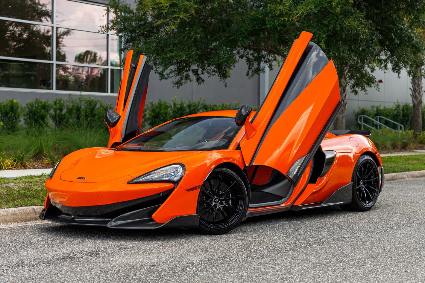 Used 2019 McLaren 600LT photo 34